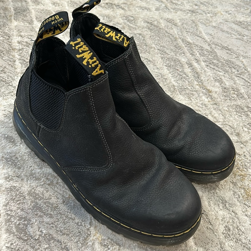 DR MARTENS MID BOOTS
